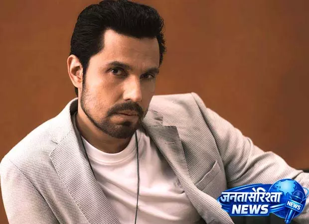 Randeep Hooda ने टाइगर वीडियो के साथ जंगलों के लिए प्लास्टिक कचरे के खतरे पर प्रकाश डाला Randeep Hooda ने टाइगर वीडियो के साथ जंगलों के लिए प्लास्टिक कचरे के खतरे पर प्रकाश डाला