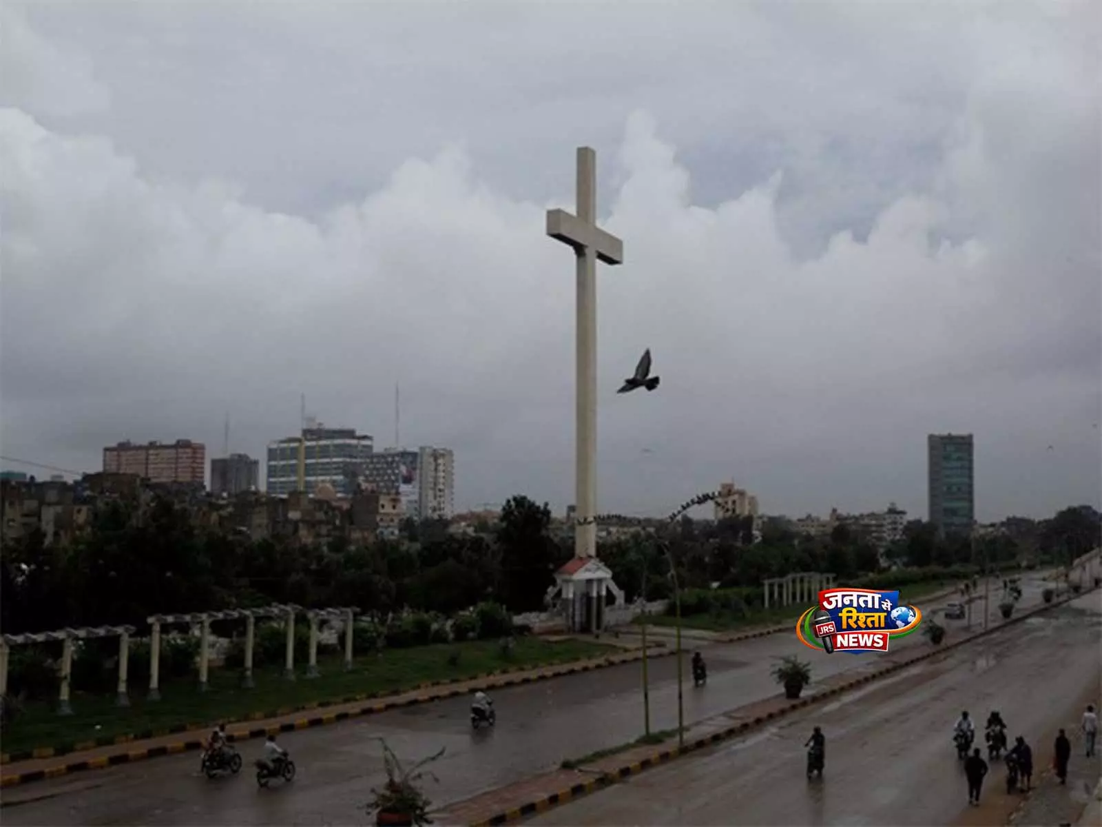 Karachi में भारी रोष, नाबालिग की शादी पर अदालत के फ़ैसले से अल्पसंख्यकों के अधिकारों को लेकर चिंताएँ बढ़ीं Karachi में भारी रोष, नाबालिग की शादी पर अदालत के फ़ैसले से अल्पसंख्यकों के अधिकारों को लेकर चिंताएँ बढ़ीं
