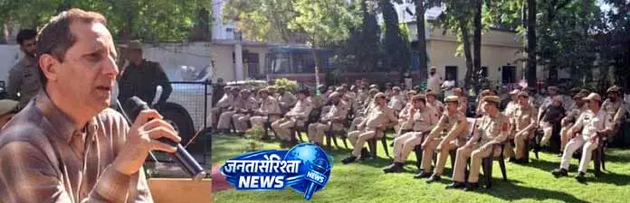 Jammu: यात्रियों और स्टाफ को मिली स्वास्थ्य सेवाएं Jammu: यात्रियों और स्टाफ को मिली स्वास्थ्य सेवाएं