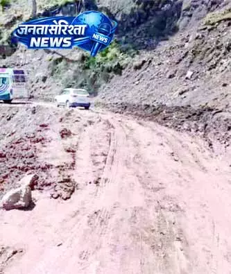 Jammu: पंचैरी रोड के डामरीकरण की मांग तेज Jammu: पंचैरी रोड के डामरीकरण की मांग तेज
