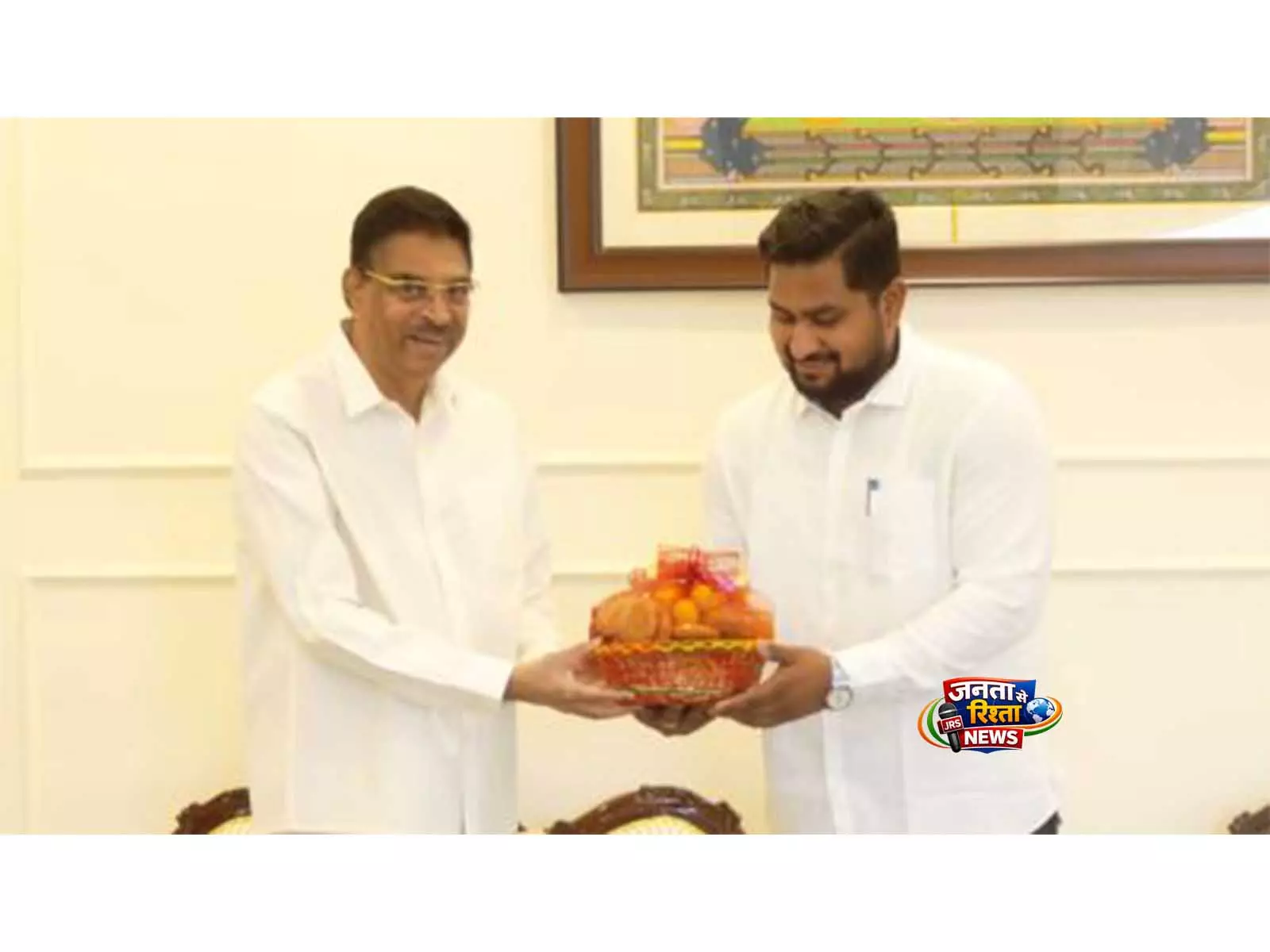 Odisha के मंत्री सूर्यबंशी सूरज ने राज्यपाल हरि बाबू कंभमपति से की मुलाकात Odisha के मंत्री सूर्यबंशी सूरज ने राज्यपाल हरि बाबू कंभमपति से की मुलाकात