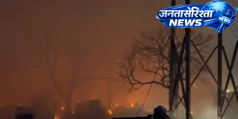 LIVE VIDEO: शॉर्ट सर्किट से लगी भीषण आग LIVE VIDEO: शॉर्ट सर्किट से लगी भीषण आग