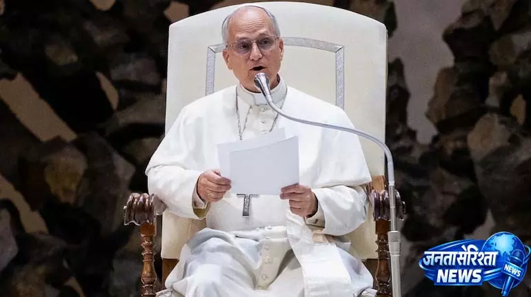 Pope Leo XIV ने ट्रंप के बढ़ते हमलों के बीच शांति की अपील की Pope Leo XIV ने ट्रंप के बढ़ते हमलों के बीच शांति की अपील की