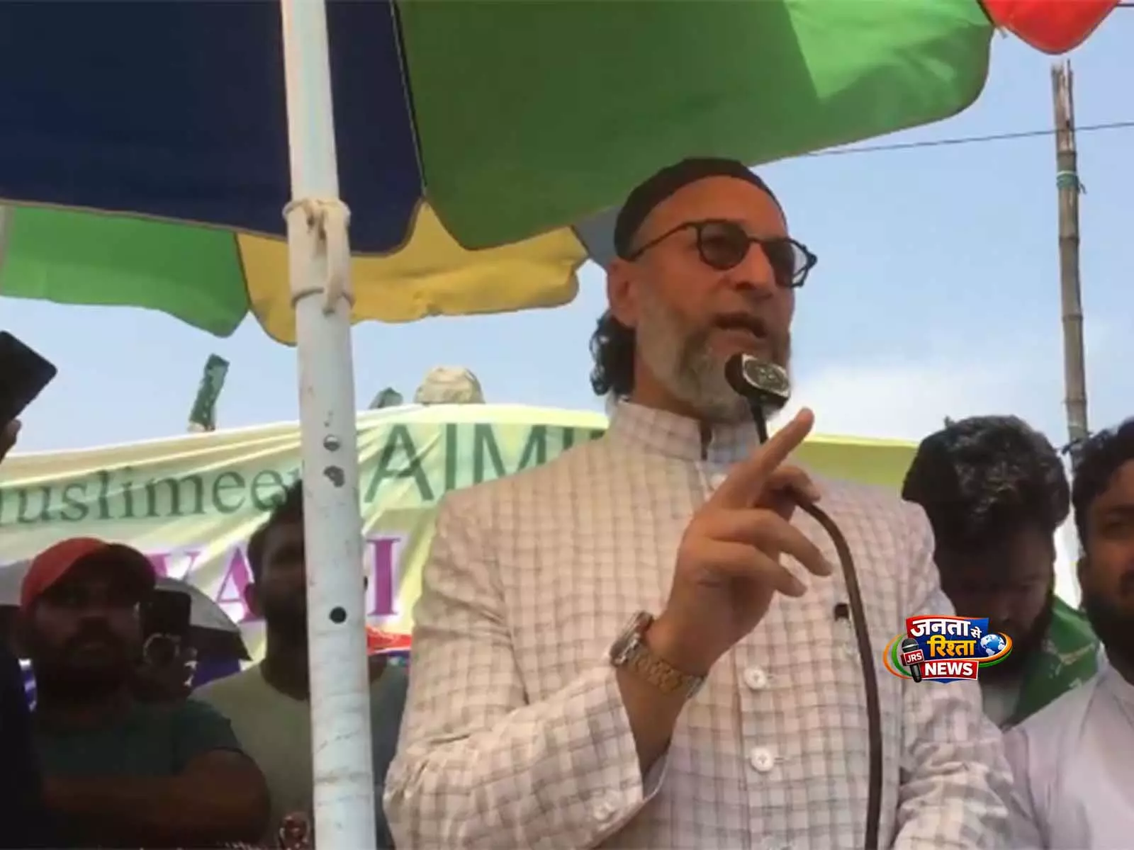 Asaduddin Owaisi ने मुस्लिम-बहुल इलाकों में बुनियादी ढांचे की कमी का लगाया आरोप Asaduddin Owaisi ने मुस्लिम-बहुल इलाकों में बुनियादी ढांचे की कमी का लगाया आरोप