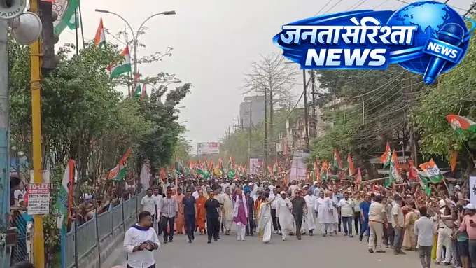 ममता बनर्जी का रोड शो, TMC प्रत्याशी गौतम देव के समर्थन में शक्ति प्रदर्शन ममता बनर्जी का रोड शो, TMC प्रत्याशी गौतम देव के समर्थन में शक्ति प्रदर्शन