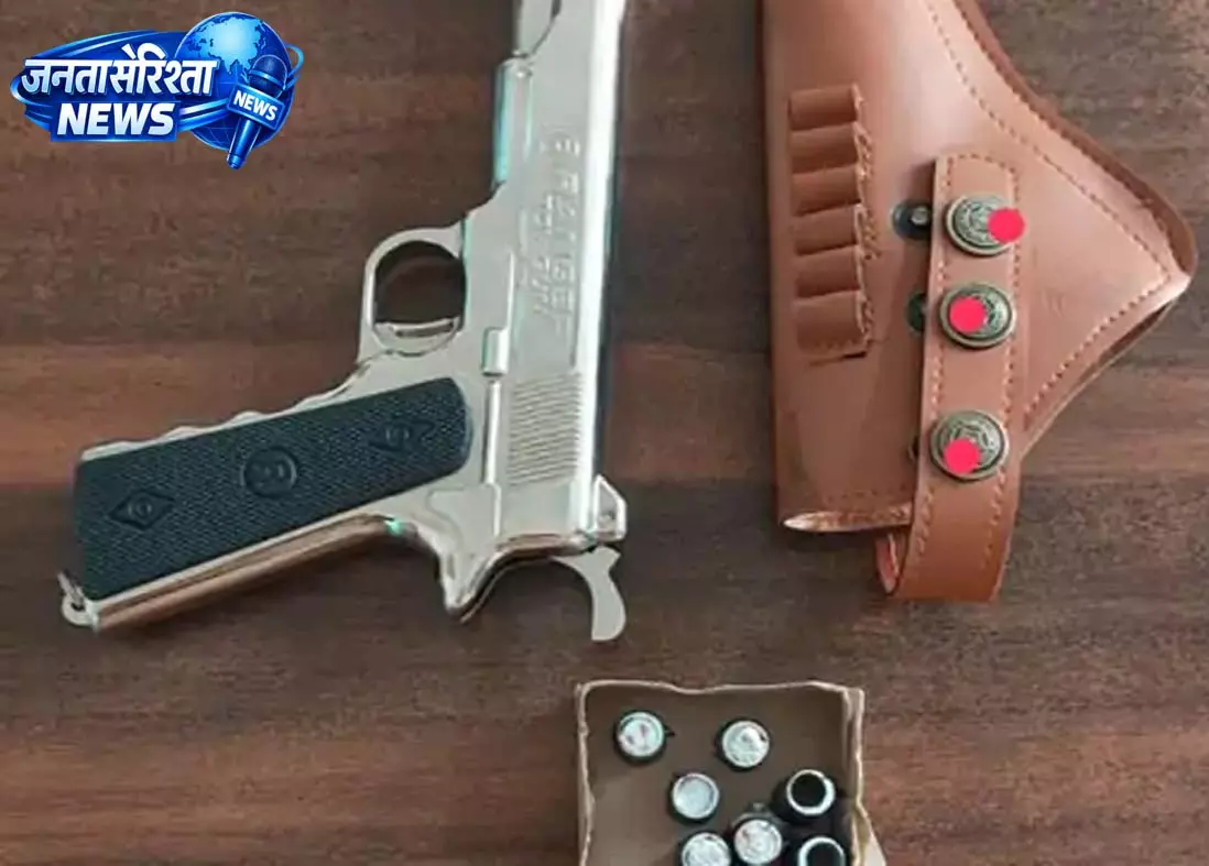 नकली पिस्टल से लोगों को डराने वाला युवक गिरफ्तार, आर्म्स एक्ट के तहत कार्रवाई नकली पिस्टल से लोगों को डराने वाला युवक गिरफ्तार, आर्म्स एक्ट के तहत कार्रवाई