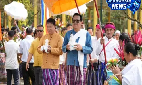 Arunachal: नामसाई गोल्डन पैगोडा में महा संगकेन के लिए हज़ारों लोग आए Arunachal: नामसाई गोल्डन पैगोडा में महा संगकेन के लिए हज़ारों लोग आए