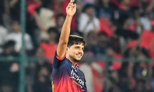 आईपीएल 2026: बच्चे के साथ अन्याय, रसिख सलाम को प्लेयर ऑफ द मैच नहीं मिलने पर आकाश चोपड़ा ने उठाए सवाल आईपीएल 2026: बच्चे के साथ अन्याय, रसिख सलाम को प्लेयर ऑफ द मैच नहीं मिलने पर आकाश चोपड़ा ने उठाए सवाल