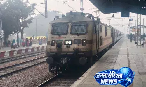 Ambala डिवीजन में गर्मियों की भीड़ को देखते हुए 20 स्पेशल ट्रेनें चलाई जाएंगी Ambala डिवीजन में गर्मियों की भीड़ को देखते हुए 20 स्पेशल ट्रेनें चलाई जाएंगी