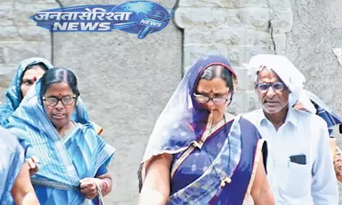 Kalaburagi : तापमान 45 डिग्री पहुंचा, ऑरेंज अलर्ट घोषित Kalaburagi : तापमान 45 डिग्री पहुंचा, ऑरेंज अलर्ट घोषित