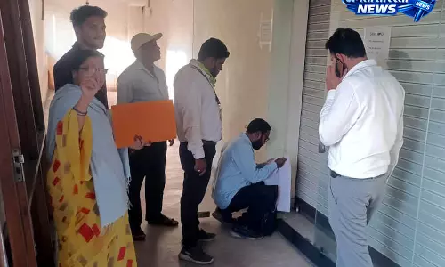 सेलून समेत 5 दुकानें सील, बकायादारों पर रायपुर निगम का एक्शन