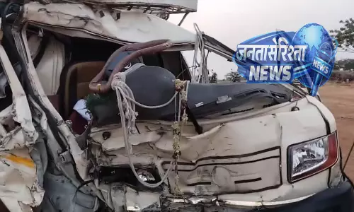 आंध्र प्रदेश में सड़क दुर्घटना में आठ श्रद्धालुओं की मौत, CM ने शोक जताया आंध्र प्रदेश में सड़क दुर्घटना में आठ श्रद्धालुओं की मौत, CM ने शोक जताया