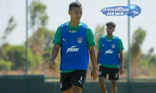ISL: बेंगलुरु FC के सामने ईस्ट बंगाल की कड़ी चुनौती ISL: बेंगलुरु FC के सामने ईस्ट बंगाल की कड़ी चुनौती