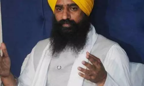 धर्म परिवर्तन मुद्दे पर सियासी घमासान, Akal Takht बनाम बीजेपी धर्म परिवर्तन मुद्दे पर सियासी घमासान, Akal Takht बनाम बीजेपी