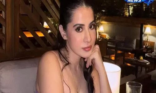 Urfi Javed का दावा, कान्स फिल्म फेस्टिवल में शामिल होने के लिए ₹80 लाख की मांग की गई