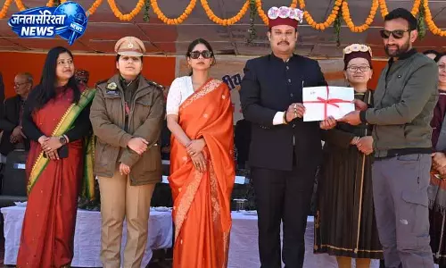 Himachal में विकास योजनाओं पर सरकार का जोर, गारंटी पूर्ति का दावा Himachal में विकास योजनाओं पर सरकार का जोर, गारंटी पूर्ति का दावा