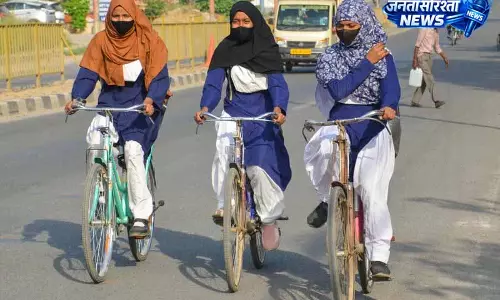 Punjab में हीटवेव का अलर्ट, तापमान 40°C पार करने की चेतावनी Punjab में हीटवेव का अलर्ट, तापमान 40°C पार करने की चेतावनी