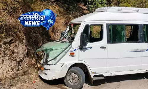 Mandi में बड़ा हादसा, तीर्थयात्री बस दुर्घटना में 9 घायल