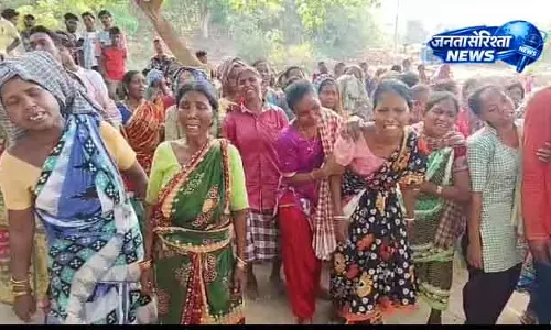 Paralakhemundi स्कूल की बाउंड्री गिरने से दो लड़कियों की मौत Paralakhemundi स्कूल की बाउंड्री गिरने से दो लड़कियों की मौत