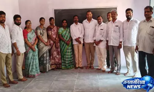 Gudur Sahajananda Reddy ने गुडूर प्राइमरी स्कूल में माता-पिता की याद में तीन क्लासरूम बनवाए