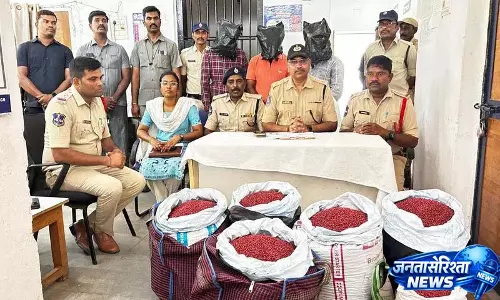 Tandoor पुलिस स्टेशन की सीमा में नकली कपास के बीज जब्त किए गए Tandoor पुलिस स्टेशन की सीमा में नकली कपास के बीज जब्त किए गए
