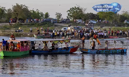Mathura नाव पलटने से लापता आखिरी तीर्थयात्री का शव मिला, मरने वालों की संख्या 16 हुई Mathura नाव पलटने से लापता आखिरी तीर्थयात्री का शव मिला, मरने वालों की संख्या 16 हुई