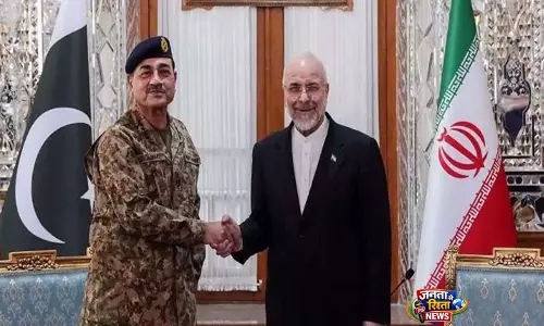 Pakistan के सेना प्रमुख आसिम मुनीर ने तेहरान में ईरानी संसद के स्पीकर से की मुलाक़ात