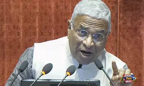 BJP के सुवेंदु अधिकारी ने EC पर टिप्पणी को लेकर अभिषेक बनर्जी पर साधा निशाना BJP के सुवेंदु अधिकारी ने EC पर टिप्पणी को लेकर अभिषेक बनर्जी पर साधा निशाना