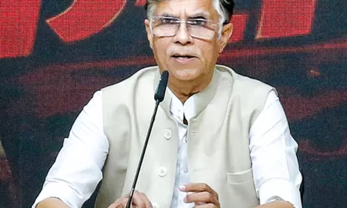 पवन खेड़ा ने सुप्रीम कोर्ट में लगाई गुहार, ट्रांजिट बेल पर लगी रोक हटाने की मांग पवन खेड़ा ने सुप्रीम कोर्ट में लगाई गुहार, ट्रांजिट बेल पर लगी रोक हटाने की मांग