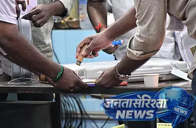 Tamil Nadu में पोलिंग स्टेशन अधिकारियों के लिए ट्रेनिंग Tamil Nadu में पोलिंग स्टेशन अधिकारियों के लिए ट्रेनिंग