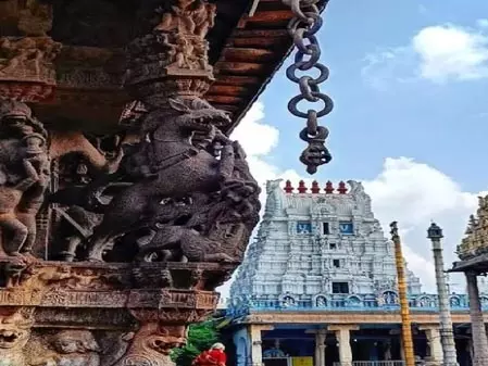 वरदराज पेरुमल मंदिर: यहां 40 साल के जलवास पर हैं भगवान विष्णु, साल 2059 में भक्तों को मिल पाएंगे दुर्लभ दर्शन वरदराज पेरुमल मंदिर: यहां 40 साल के जलवास पर हैं भगवान विष्णु, साल 2059 में भक्तों को मिल पाएंगे दुर्लभ दर्शन