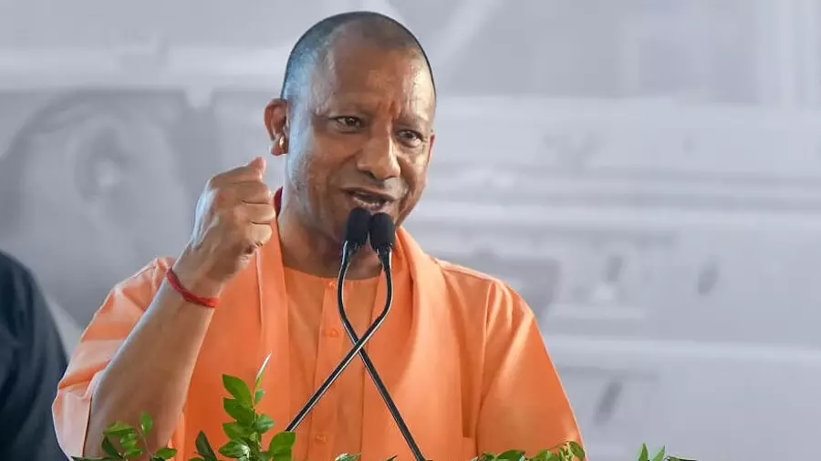मज़दूरों की इज्ज़त और हक़ से कोई समझौता नहीं; नियम तोड़ने पर सख़्त कार्रवाई होगी: UP CM मज़दूरों की इज्ज़त और हक़ से कोई समझौता नहीं; नियम तोड़ने पर सख़्त कार्रवाई होगी: UP CM