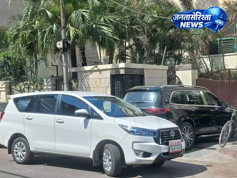 लवली ग्रुप केस में जांच तेज, ED ने कई ठिकानों पर की छापेमारी लवली ग्रुप केस में जांच तेज, ED ने कई ठिकानों पर की छापेमारी