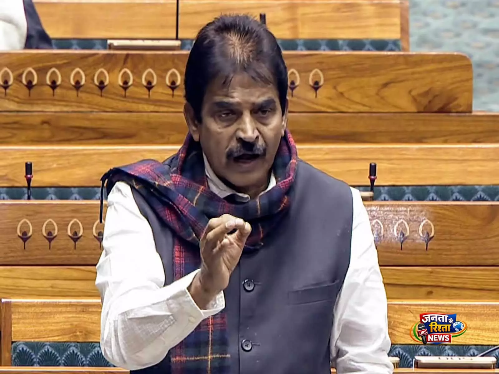सरकार लोकतंत्र को कमज़ोर करने के लिए महिला आरक्षण को हथियार के तौर पर इस्तेमाल कर रही है: KC Venugopal सरकार लोकतंत्र को कमज़ोर करने के लिए महिला आरक्षण को हथियार के तौर पर इस्तेमाल कर रही है: KC Venugopal