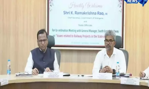 Hyderabad: एससीआर और तेलंगाना सरकार ने प्रमुख रेलवे परियोजनाओं पर चर्चा की Hyderabad: एससीआर और तेलंगाना सरकार ने प्रमुख रेलवे परियोजनाओं पर चर्चा की