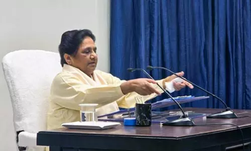 महिला आरक्षण पर मायावती का कांग्रेस और सपा हमला महिला आरक्षण पर मायावती का कांग्रेस और सपा हमला