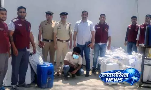 Faridabad पुलिस ने नकली हार्पिक यूनिट का भंडाफोड़, एक गिरफ्तार Faridabad पुलिस ने नकली हार्पिक यूनिट का भंडाफोड़, एक गिरफ्तार