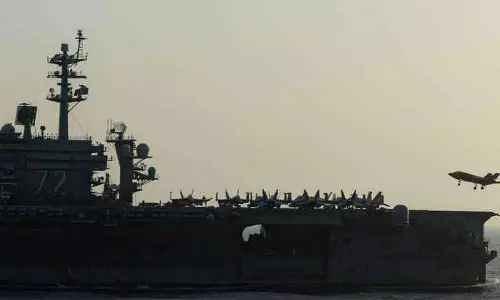 CENTCOM: USS अब्राहम लिंकन अरब सागर में नाकाबंदी ऑपरेशन का नेतृत्व कर रहा CENTCOM: USS अब्राहम लिंकन अरब सागर में नाकाबंदी ऑपरेशन का नेतृत्व कर रहा