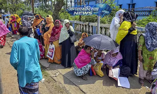 Bengal के मुर्शिदाबाद के सीमावर्ती गांव घुसपैठ की राजनीति और पहचान के डर के भंवर में फंसे Bengal के मुर्शिदाबाद के सीमावर्ती गांव घुसपैठ की राजनीति और पहचान के डर के भंवर में फंसे
