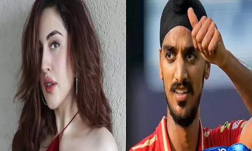 पंजाबी एक्ट्रेस समरीन कौर कौन हैं? अर्शदीप सिंह से जुड़ी अफवाहों और उनके बारे में चर्चा में आई 26 साल की एक्ट्रेस पंजाबी एक्ट्रेस समरीन कौर कौन हैं? अर्शदीप सिंह से जुड़ी अफवाहों और उनके बारे में चर्चा में आई 26 साल की एक्ट्रेस
