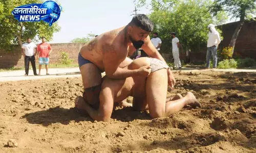 Amritsar पुलिस कर्मी ने ड्यूटी के साथ कुश्ती में भी बनाई पहचान Amritsar पुलिस कर्मी ने ड्यूटी के साथ कुश्ती में भी बनाई पहचान