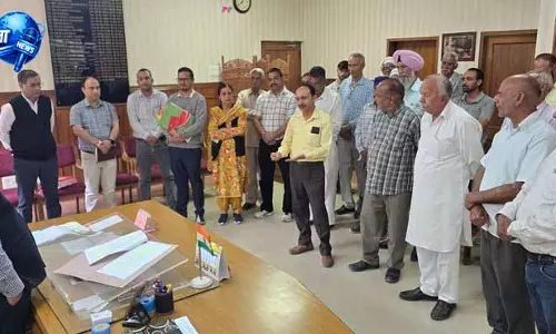 जन सुनवाई में Him Chandigarh प्रोजेक्ट पर किसानों ने जताया विरोध जन सुनवाई में Him Chandigarh प्रोजेक्ट पर किसानों ने जताया विरोध