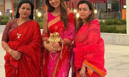 भक्ति में लीन दिखीं शिल्पा शेट्टी, त्रिपुरा सुंदरी शक्तिपीठ मंदिर में की पूजा-अर्चना