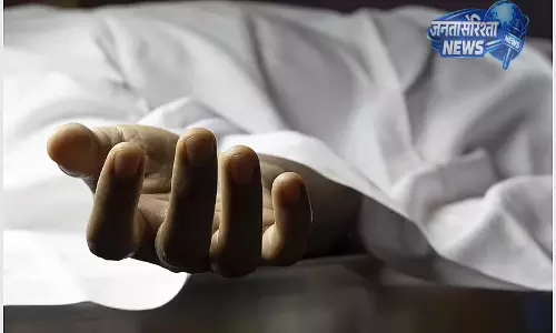 हादसा: दो AC मैकेनिक और तीन अन्य की मौत हादसा: दो AC मैकेनिक और तीन अन्य की मौत