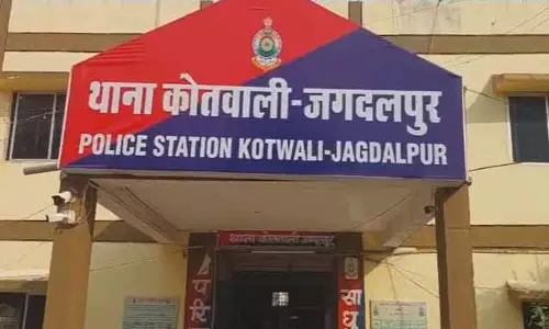 पेट्रोल पंप कर्मचारी की लाश मिली पेट्रोल पंप कर्मचारी की लाश मिली