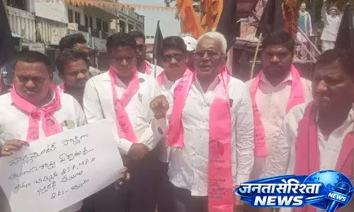 तेजस्वी सूर्या को तेलंगाना के लोगों से माफी मांगनी चाहिए: Dindigala Rajender तेजस्वी सूर्या को तेलंगाना के लोगों से माफी मांगनी चाहिए: Dindigala Rajender