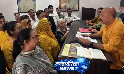 Jammu में जनसुनवाई कार्यक्रम, शिकायतों पर त्वरित कार्रवाई का आश्वासन Jammu में जनसुनवाई कार्यक्रम, शिकायतों पर त्वरित कार्रवाई का आश्वासन