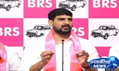MLA पाडी कौशिक रेड्डी ने सिरसापल्ली डंपिंग यार्ड को लेकर विरोध प्रदर्शन की धमकी दी MLA पाडी कौशिक रेड्डी ने सिरसापल्ली डंपिंग यार्ड को लेकर विरोध प्रदर्शन की धमकी दी