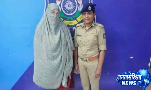 Gujarat में बेटी के भाग जाने का बदला लेने के लिए महिला ने पड़ोसी के प्रसाद में जहर मिला दिया Gujarat में बेटी के भाग जाने का बदला लेने के लिए महिला ने पड़ोसी के प्रसाद में जहर मिला दिया