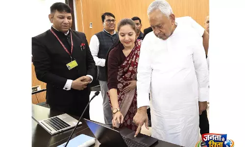 Bihar: राज्यसभा सांसद नीतीश कुमार ने स्व-गणना फॉर्म भरा